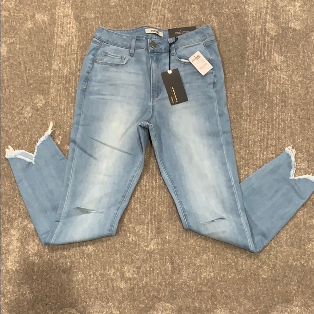 Hi-Rise skinny jeans